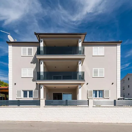 Apartment Modern With Private Jacuzzi Mikis *