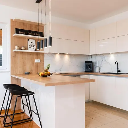 Modern With Private Jacuzzi Mikis Apartment Trogir